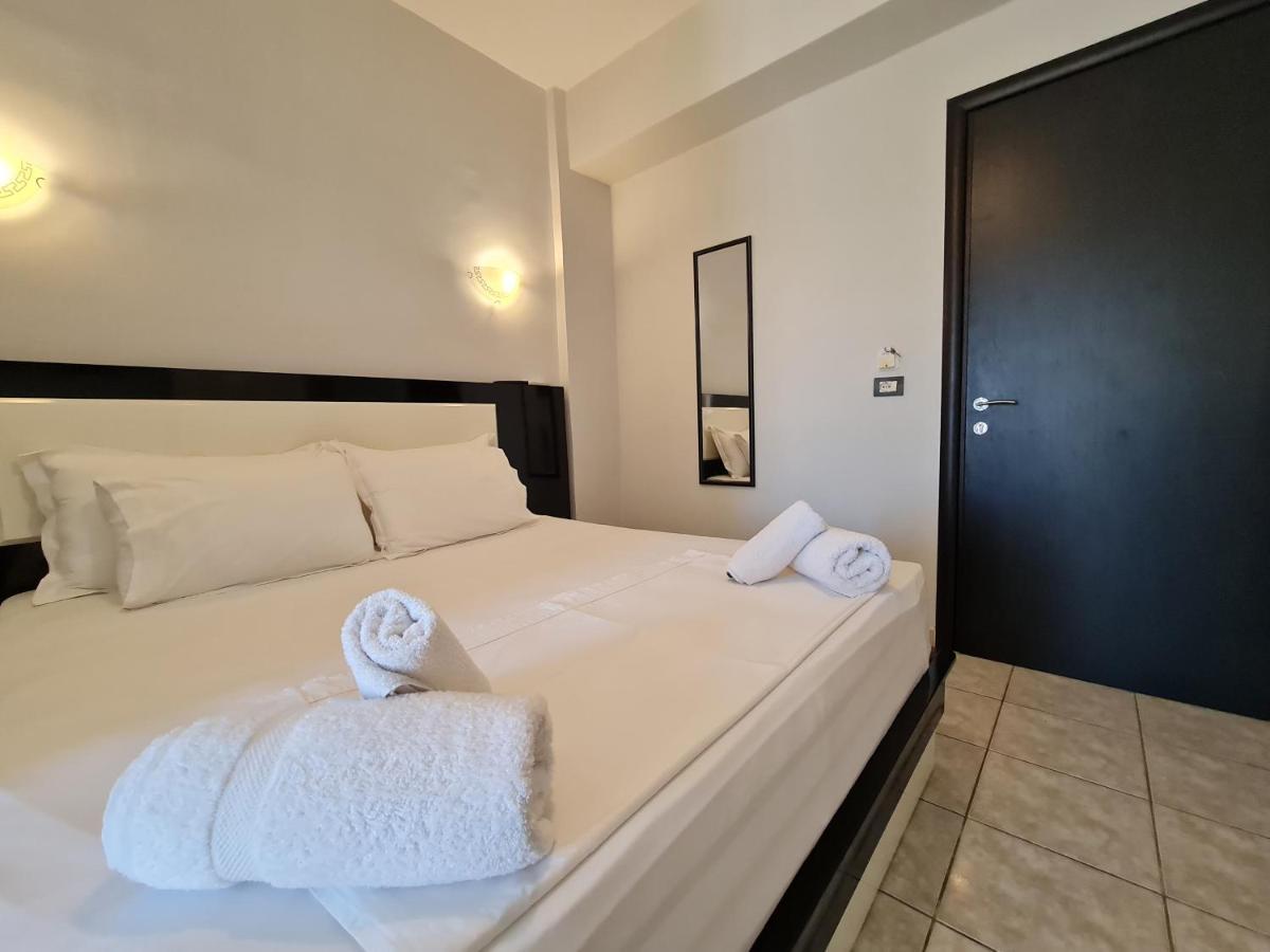 Hotel Ardiani Ksamil Esterno foto