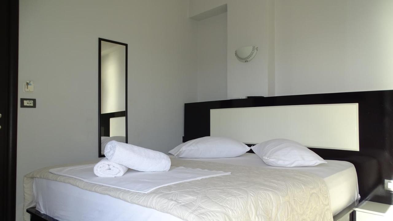 Hotel Ardiani Ksamil Esterno foto