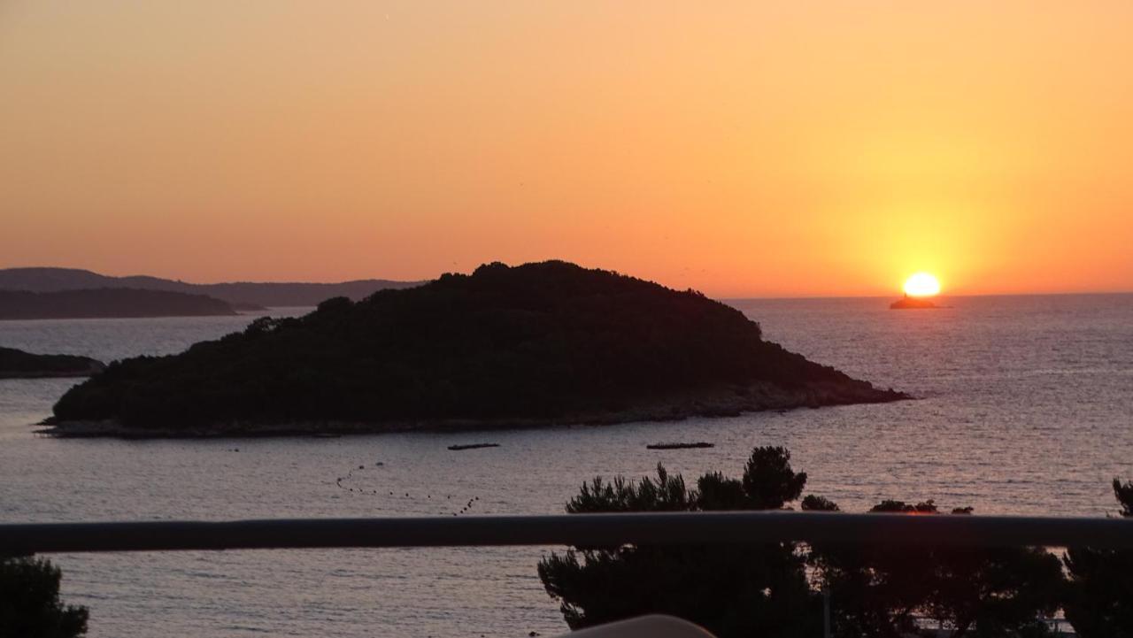 Hotel Ardiani Ksamil Esterno foto