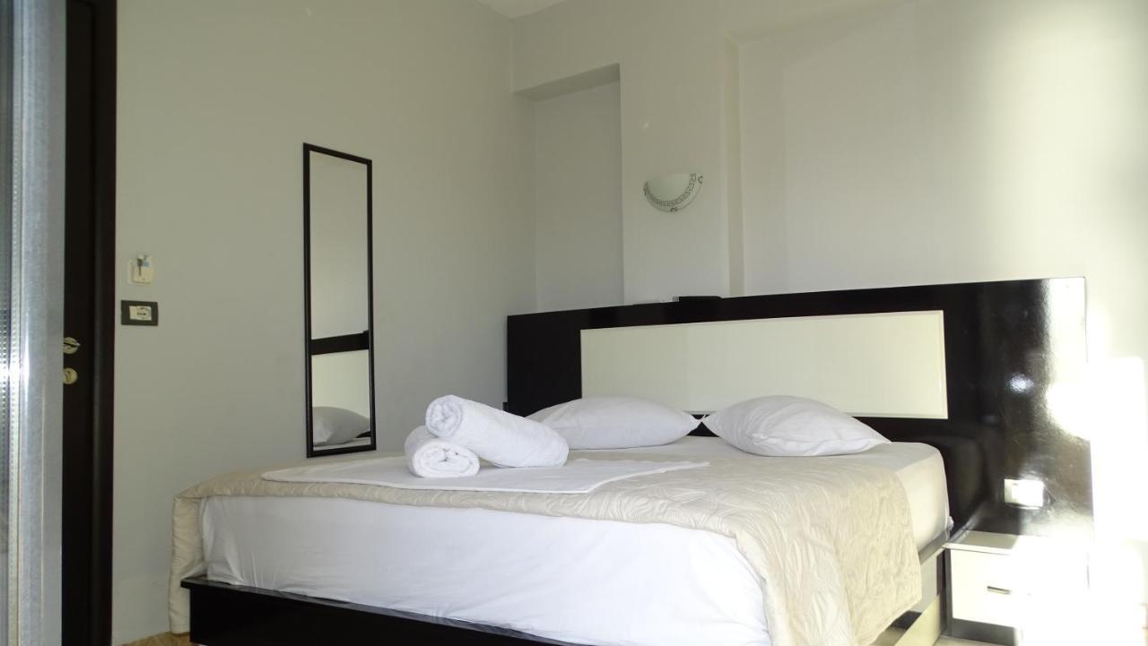 Hotel Ardiani Ksamil Esterno foto